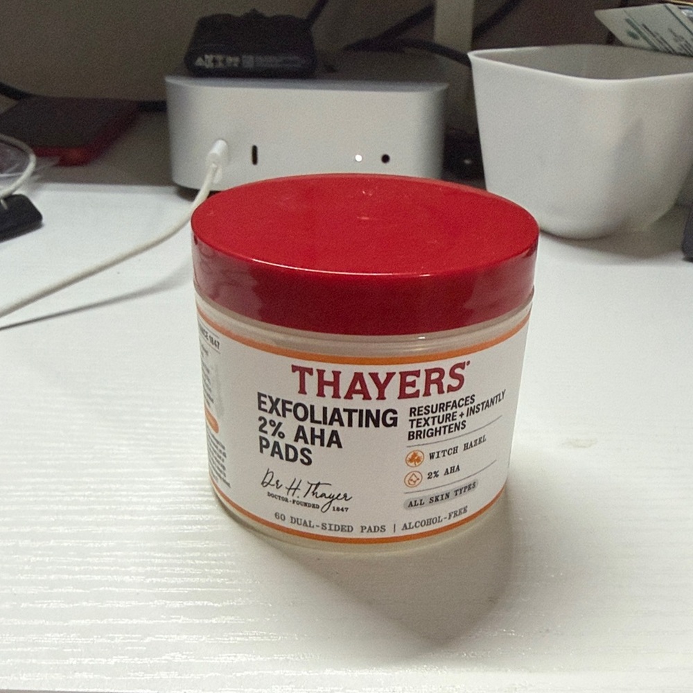 Thayers Exfoliating 2% AHA Pads - Red
